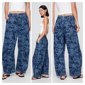 GAP Ultrasoft Easy Horseshoe Floral Jeans L